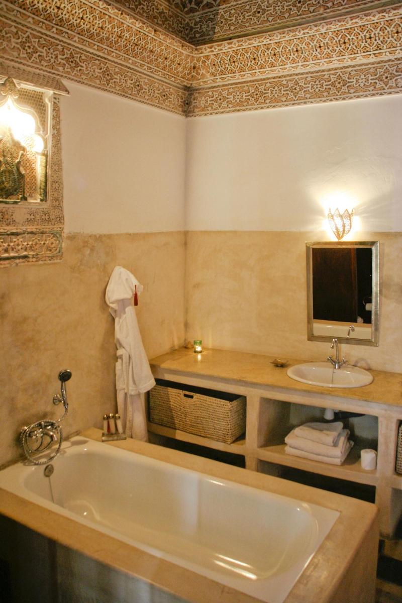 Riad Tizwa - Aktivite