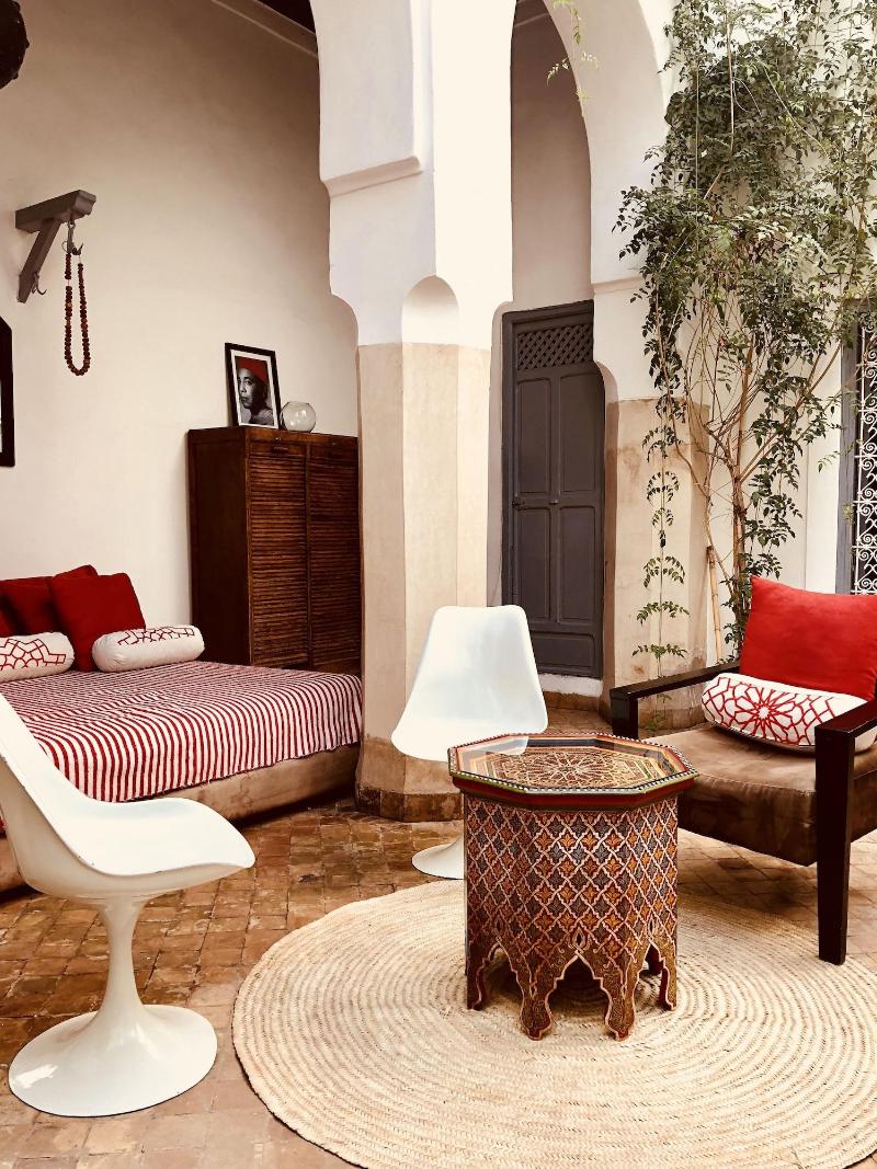 Riad Tizwa - Genel
