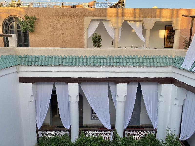 Riad Tizwa - Genel
