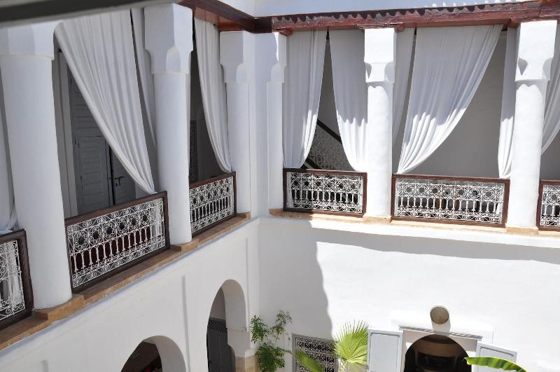 Riad Tizwa - Oda