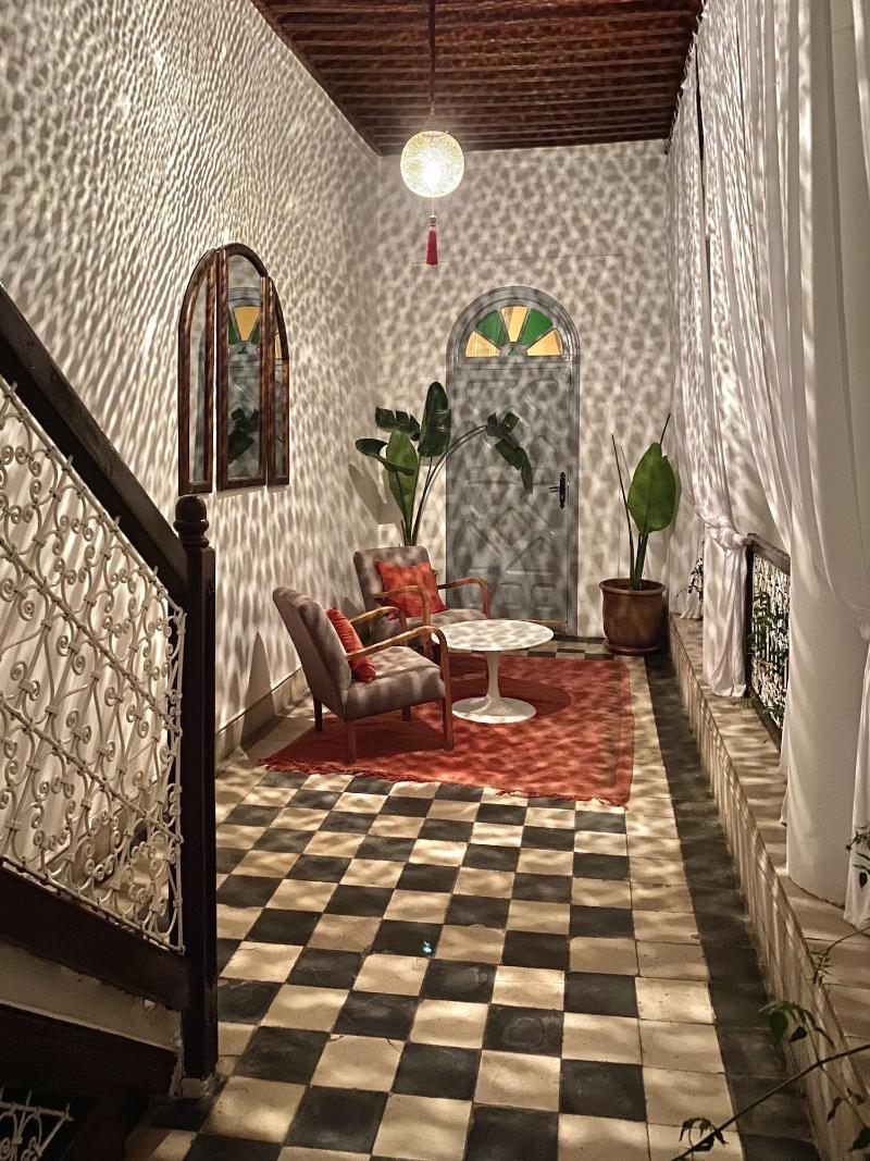 Riad Tizwa - Oda