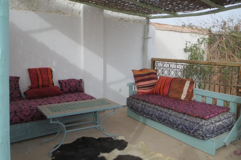 Riad Maizie - Genel