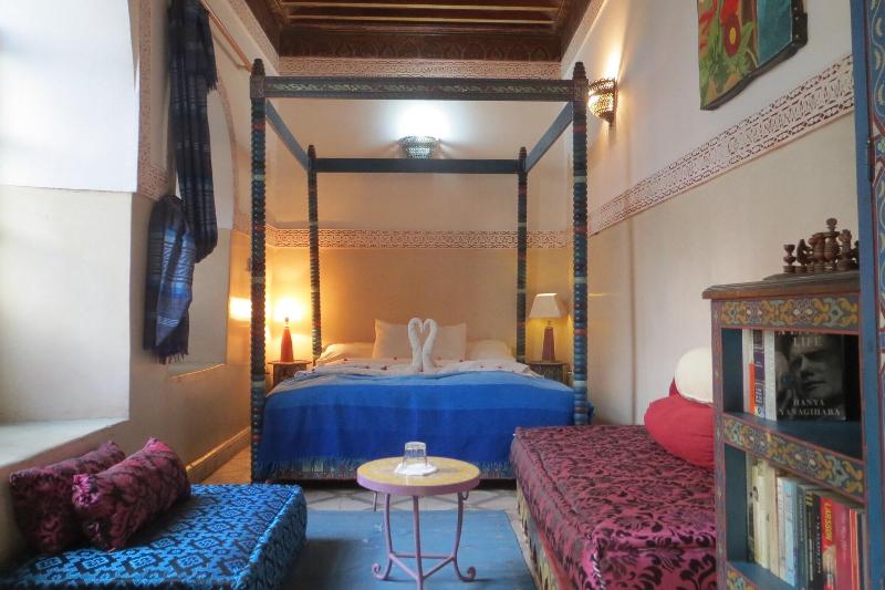 Riad Maizie - Genel