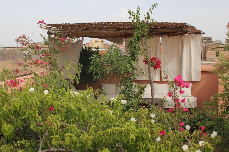 Riad Du Ciel - Genel