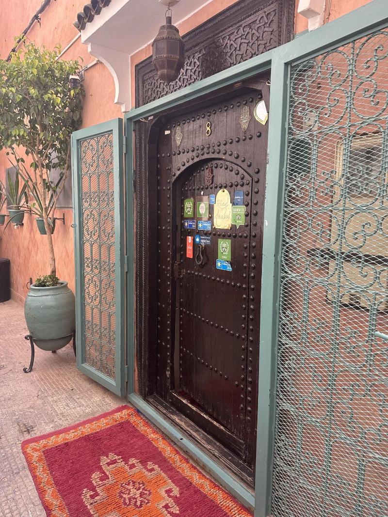 Riad Anabel - Genel
