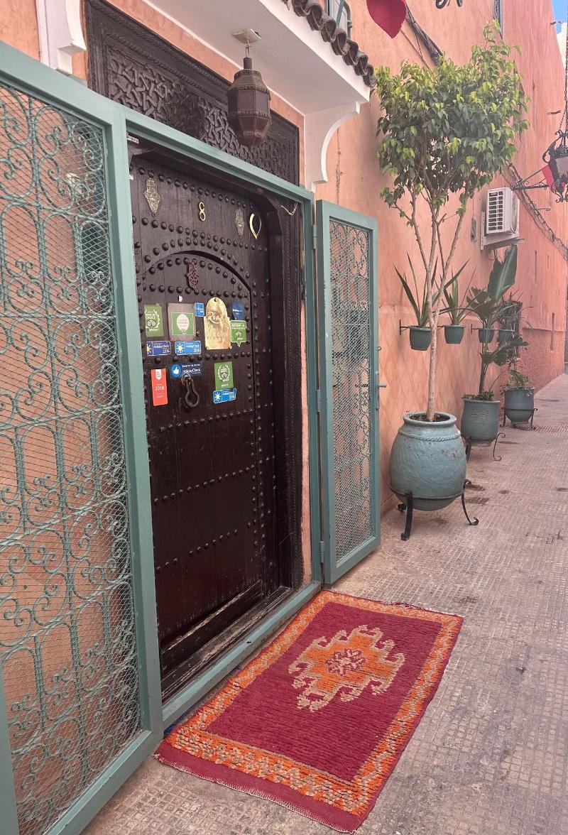 Riad Anabel - Genel