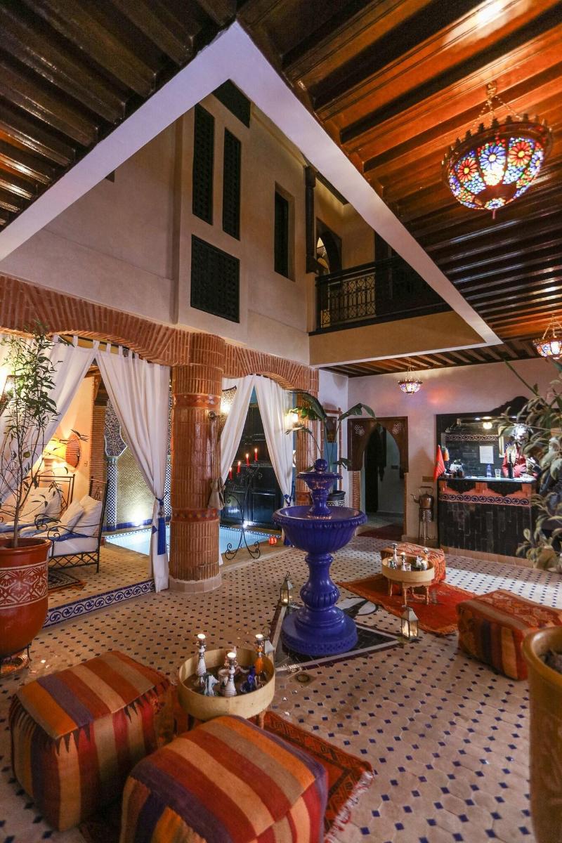 Riad Christina - Genel