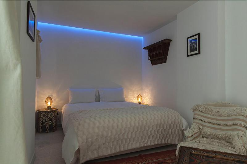 Riad Zebrakaro - Oda