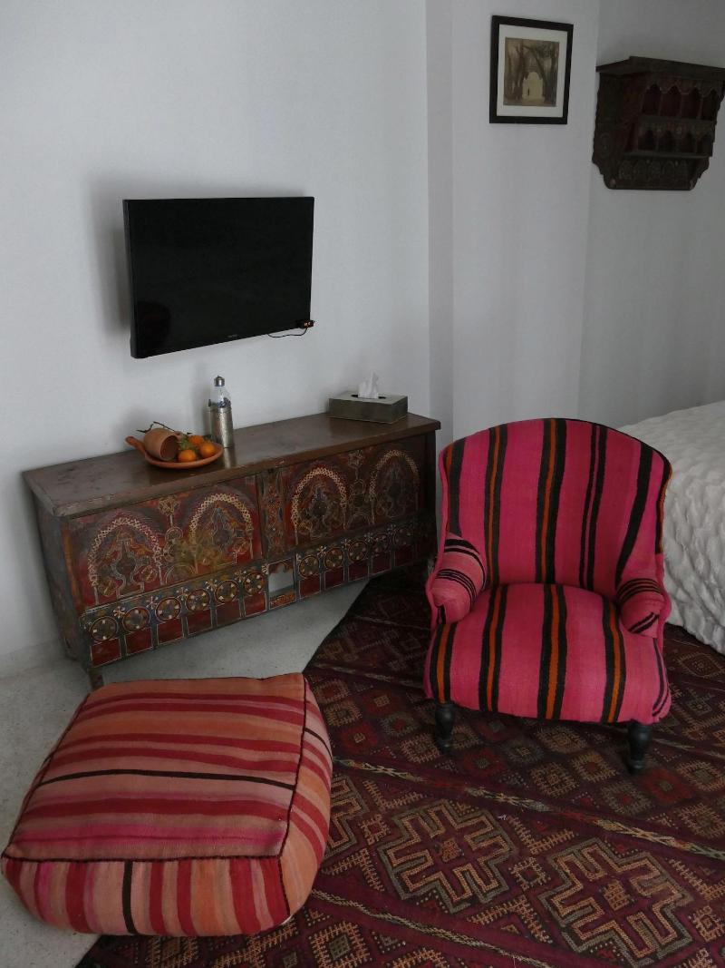Riad Zebrakaro - Oda