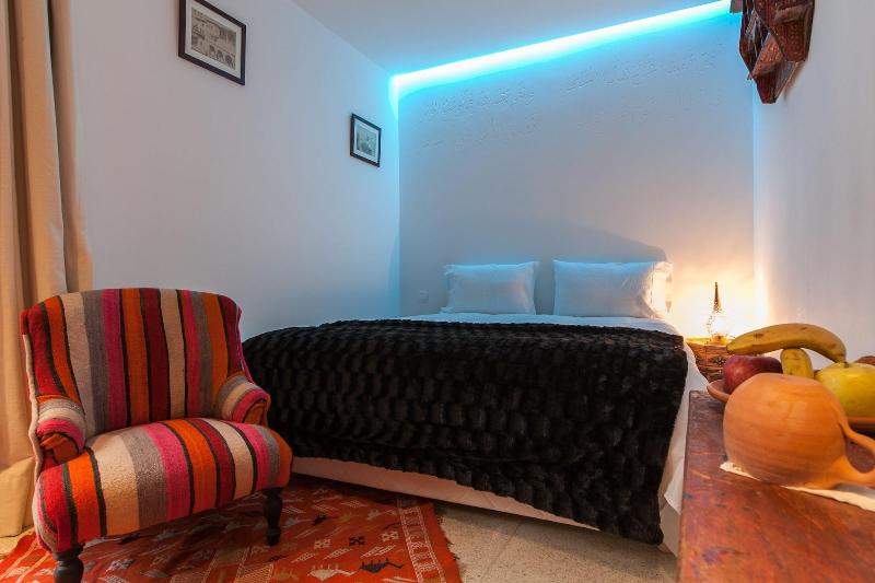 Riad Zebrakaro - Oda
