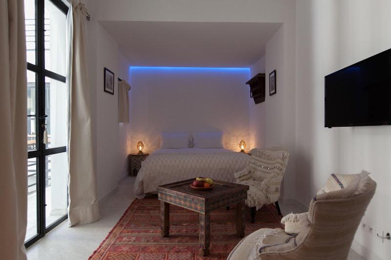 Riad Zebrakaro - Oda