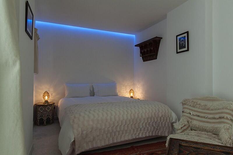 Riad Zebrakaro - Oda