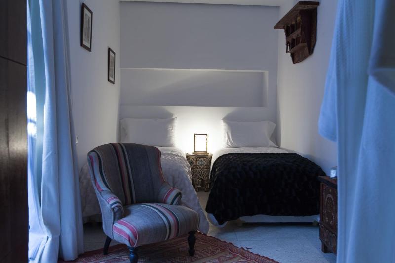 Riad Zebrakaro - Oda