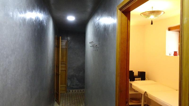 Riad Sabah - Aktivite