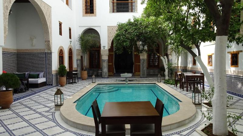 Riad Sabah - Aktivite