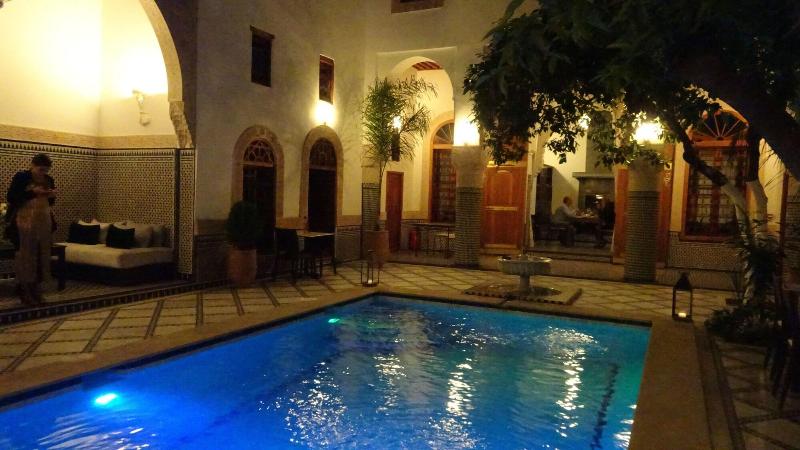 Riad Sabah - Aktivite