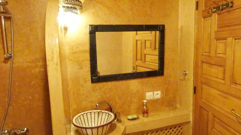 Riad Sabah - Oda