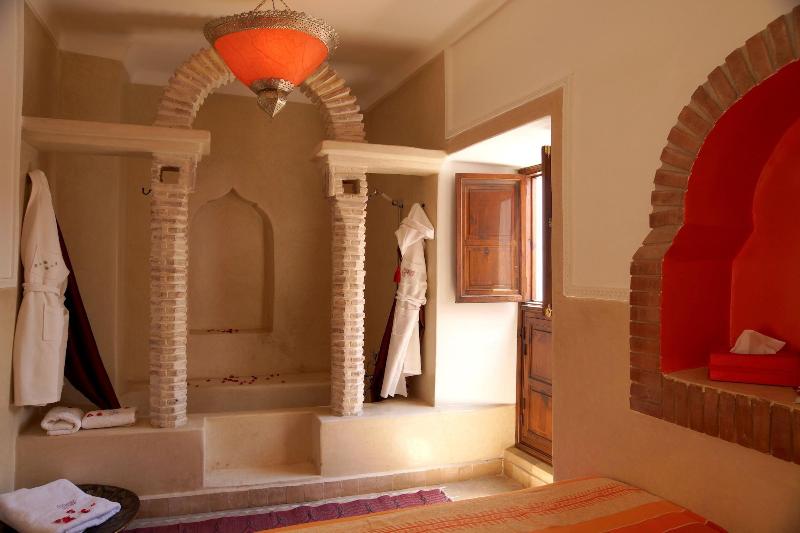 Riad Zehar - Lobi