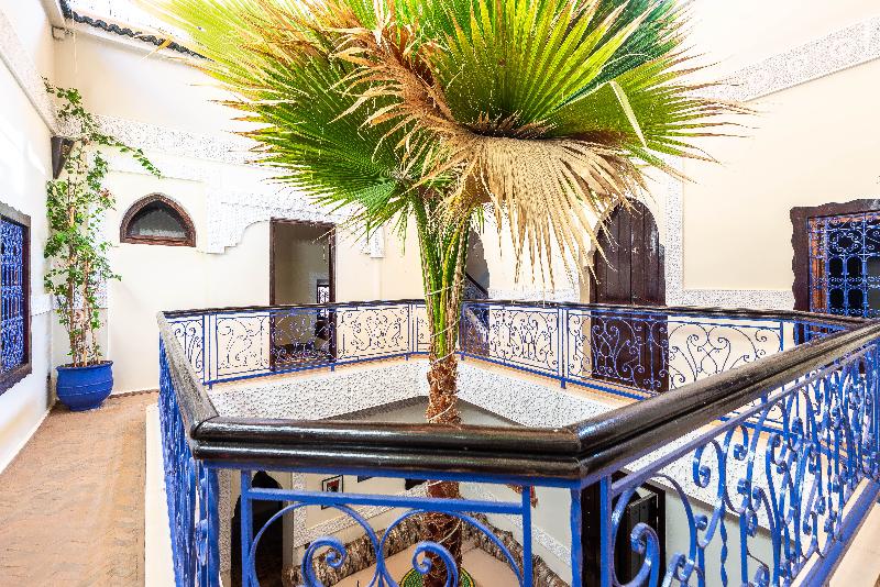 Riad Kamal - Genel