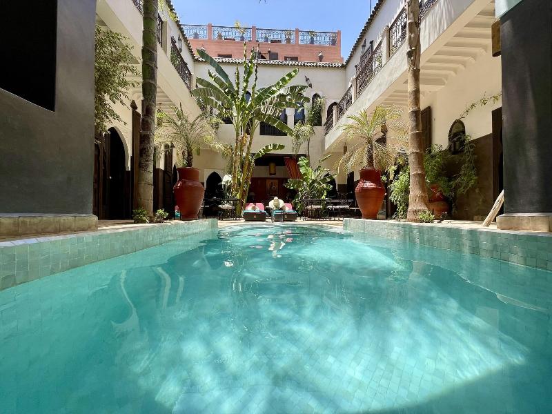 Riad Pachavana - Genel
