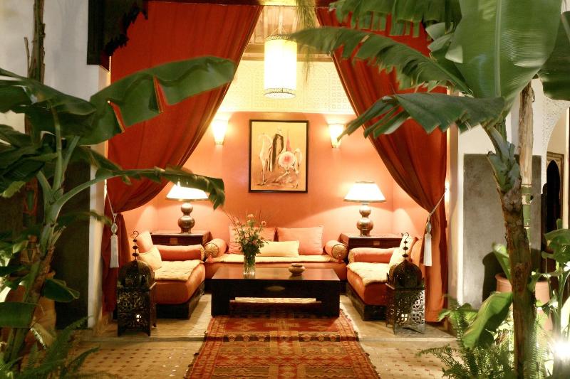 Riad Pachavana - Genel