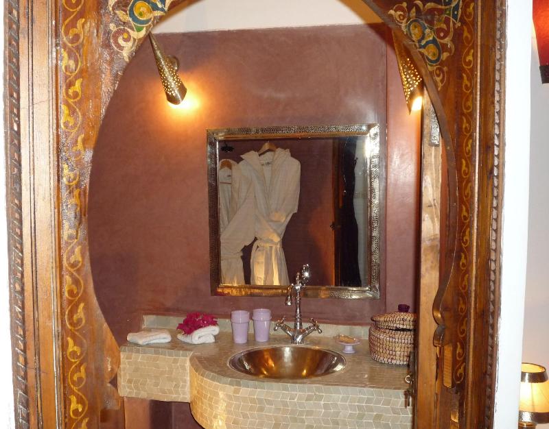 Riad Pachavana - Oda