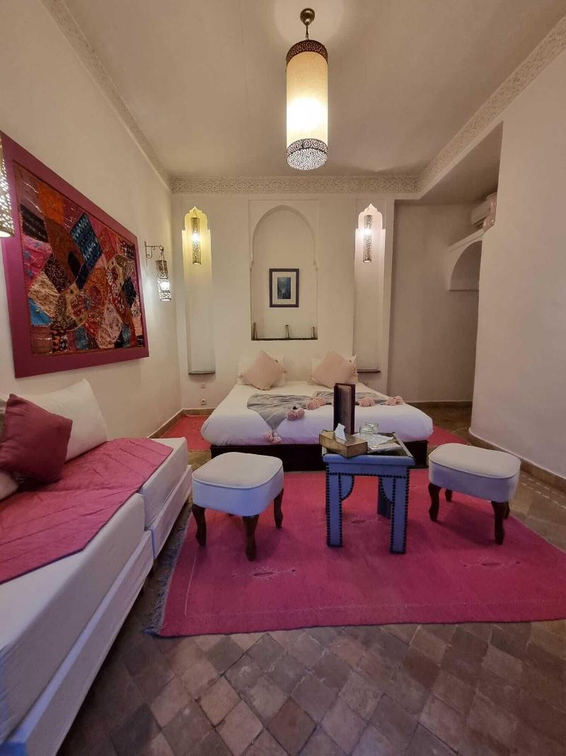 Riad Pachavana - Oda