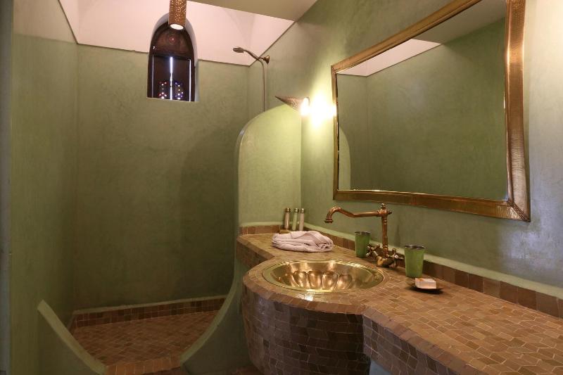 Riad Pachavana - Oda