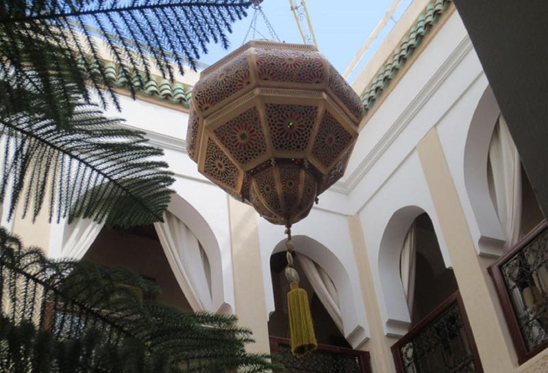 Riad Hikaya - Genel