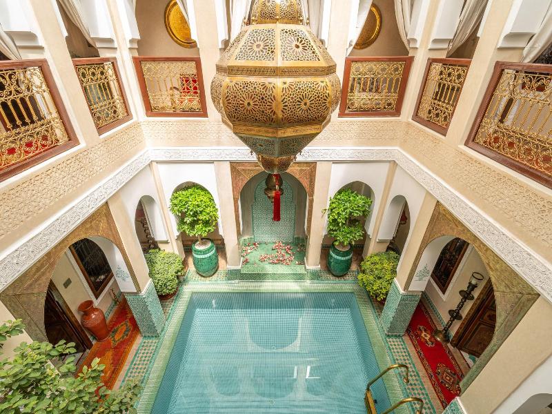 Riad Hikaya - Genel
