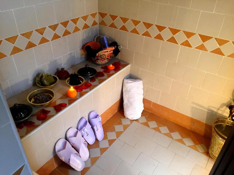 Riad Al Jana - Aktivite
