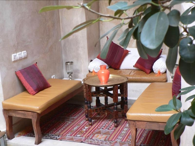 Riad Dar Zaya - Genel
