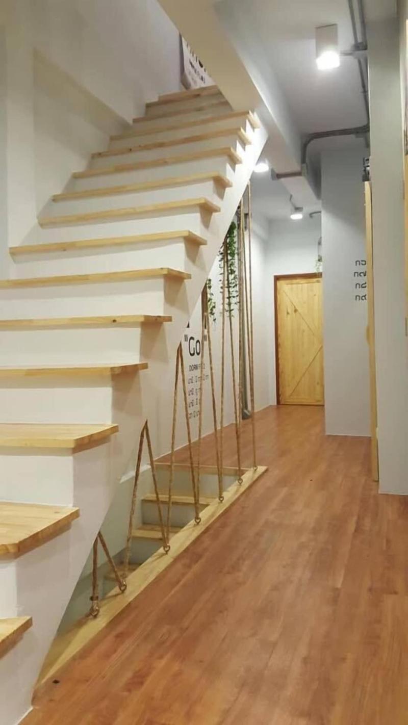 Barn And Bed Hostel - Lobi
