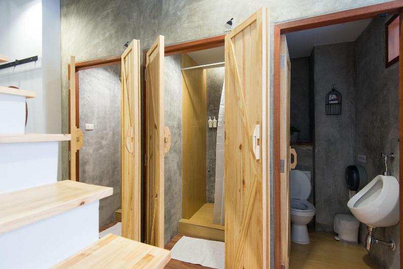 Barn And Bed Hostel - Oda