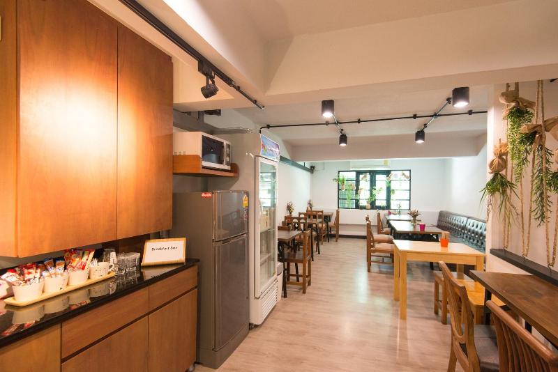 Barn And Bed Hostel - Restoran