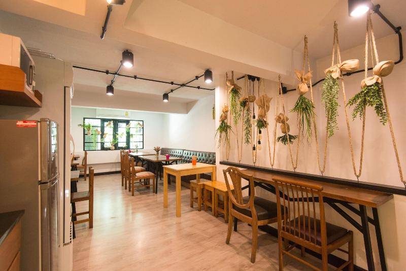 Barn And Bed Hostel - Restoran
