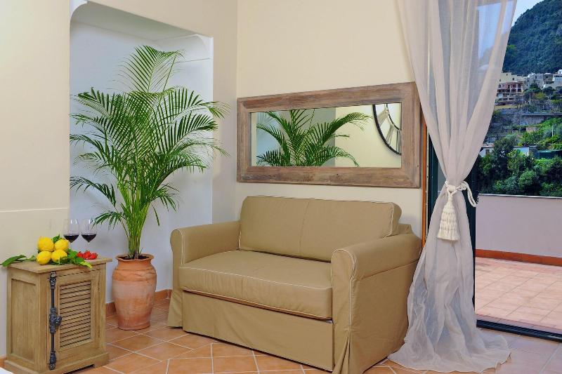 Maison Liparlati Positano - Oda