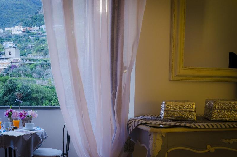 Maison Liparlati Positano - Oda