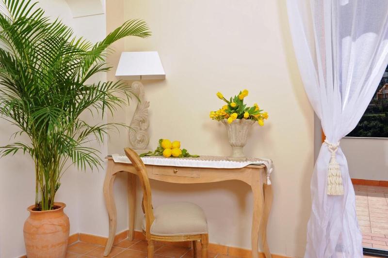 Maison Liparlati Positano - Oda