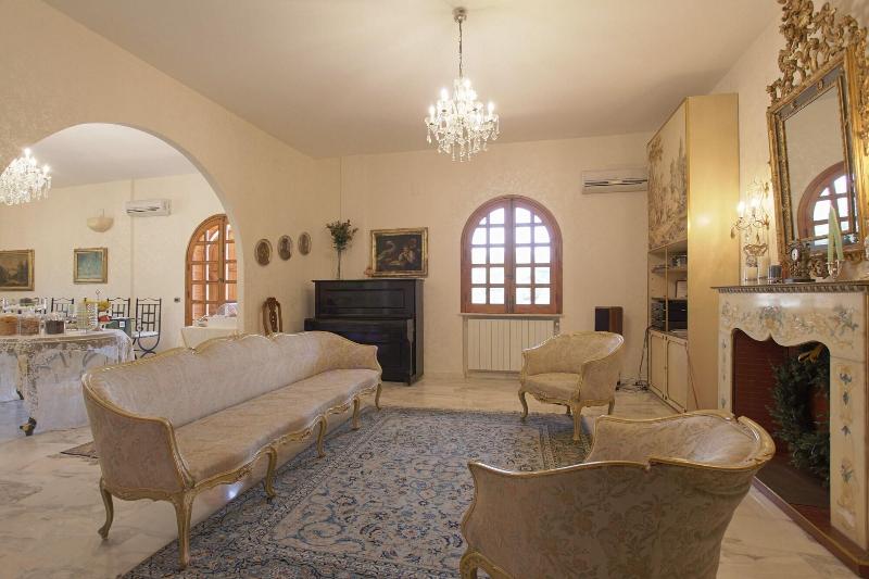 Villa Diana - Lobi