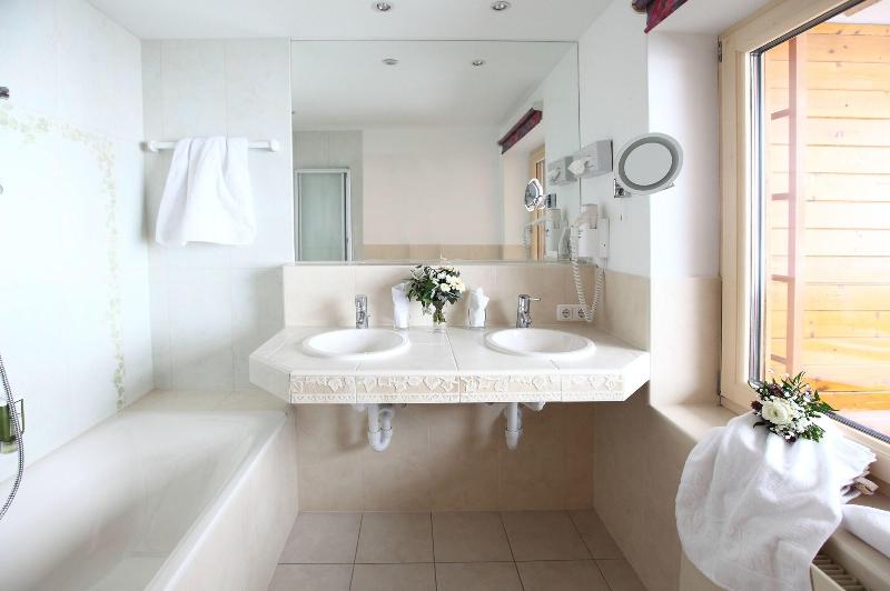 Hotel Anemone - Oda