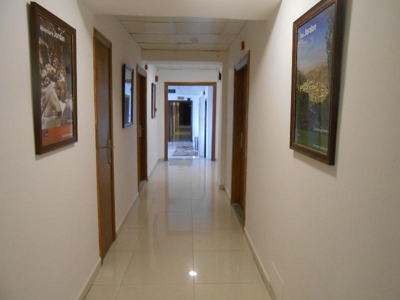 Seven Days Hotel - Lobi