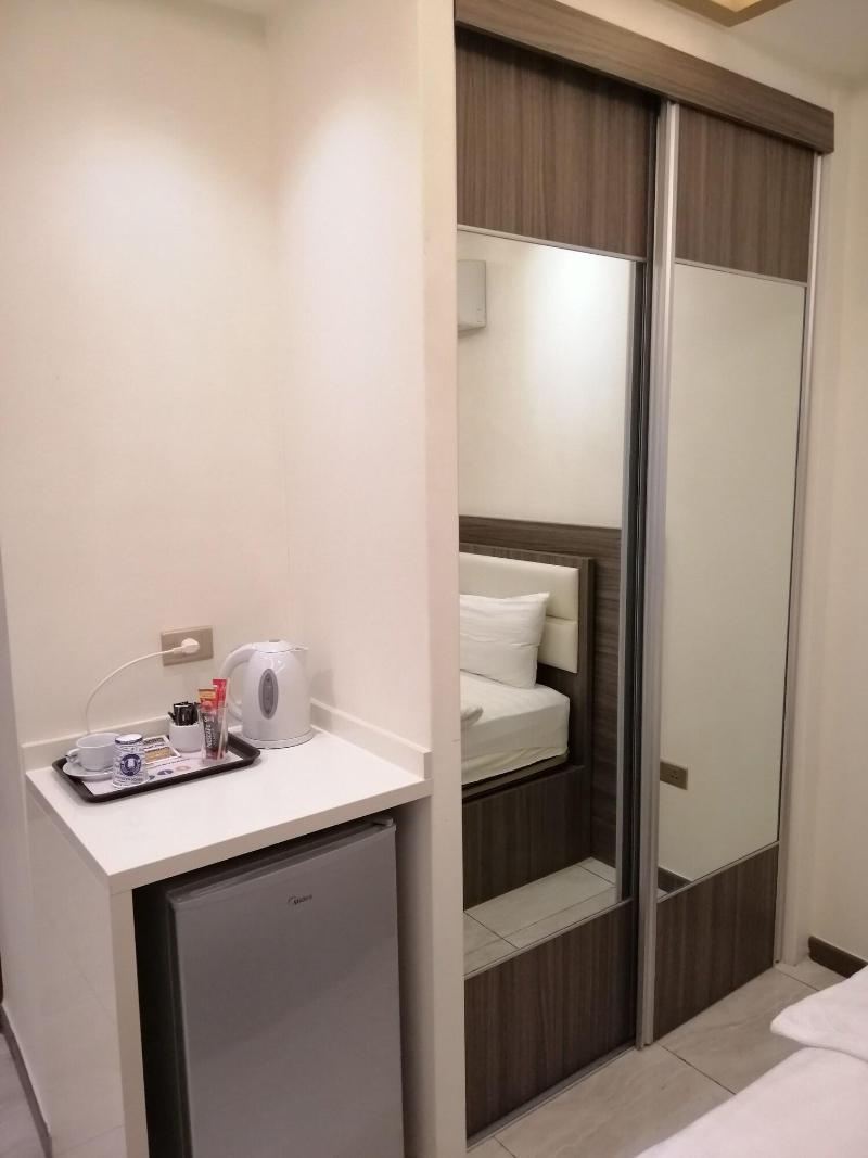 Seven Days Hotel - Oda
