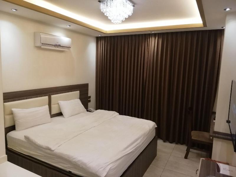 Seven Days Hotel - Oda