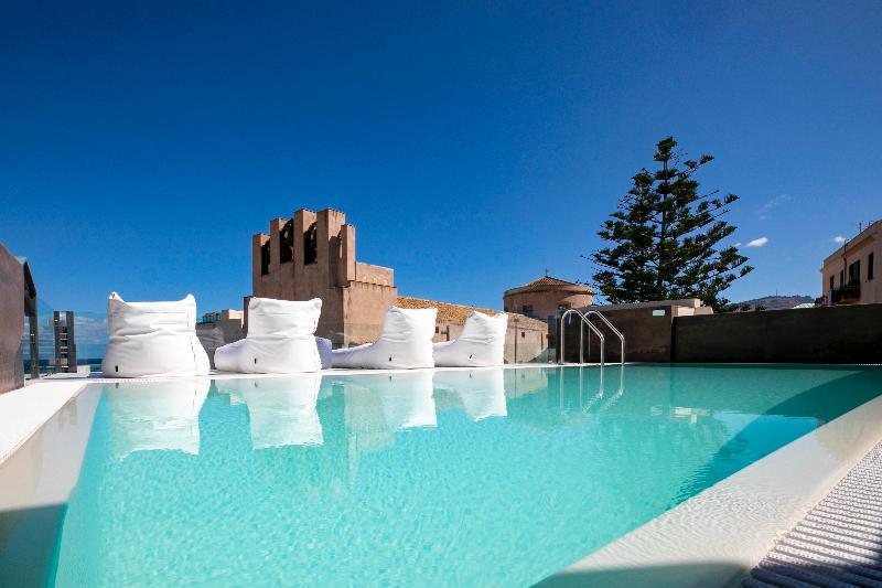Azzoli Trapani Apartments & Skypool - Adults Only - Havuz