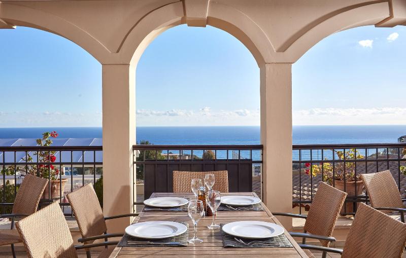 Atlantica Aphrodite Hills Hotel - Bar