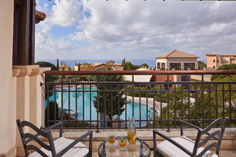 Atlantica Aphrodite Hills Hotel - Oda