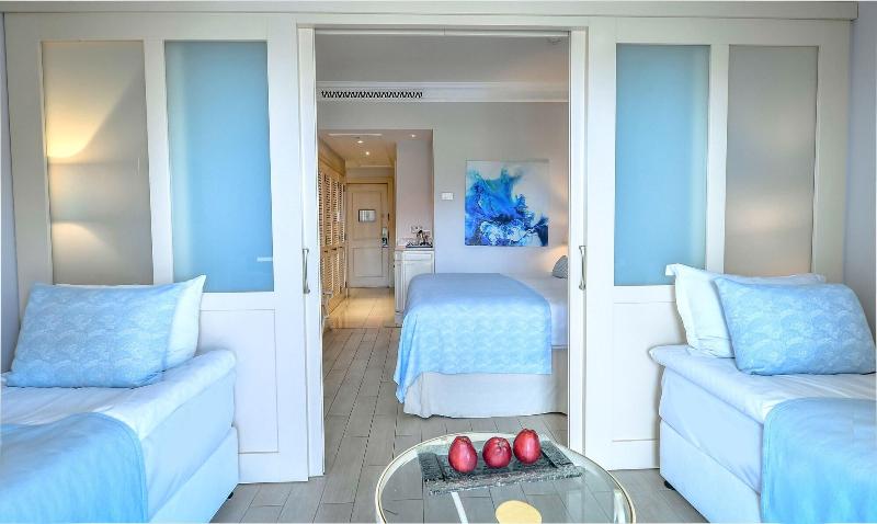 Atlantica Aphrodite Hills Hotel - Oda
