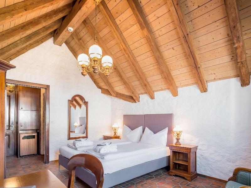 Schloss-Hotel – Swiss-Chalet Merlischachen - Oda