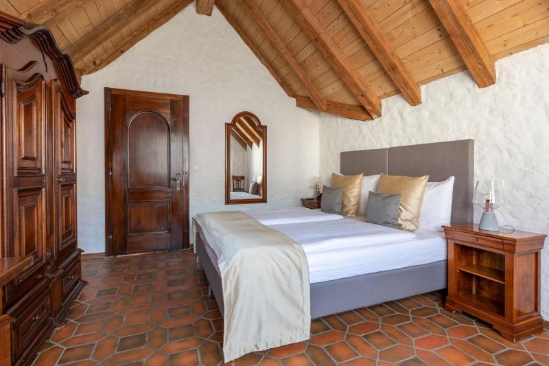Schloss-Hotel – Swiss-Chalet Merlischachen - Oda